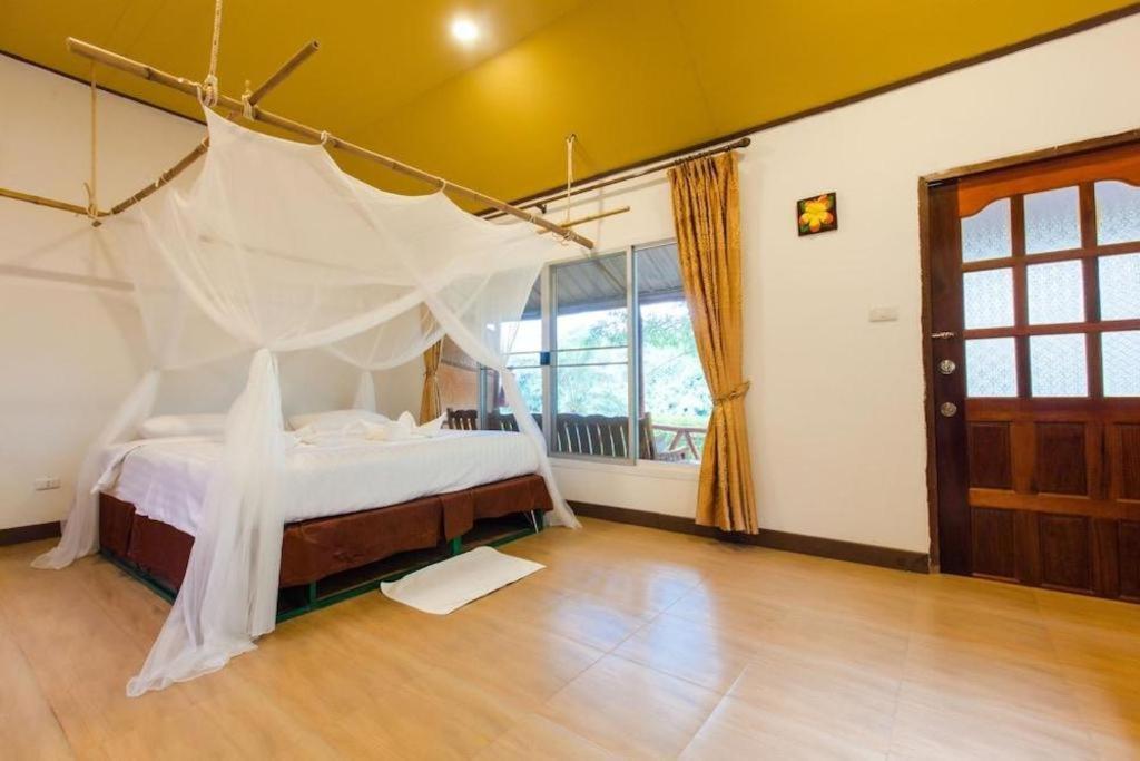 Varee Valley Resort And Restaurant コーンケーン エクステリア 写真