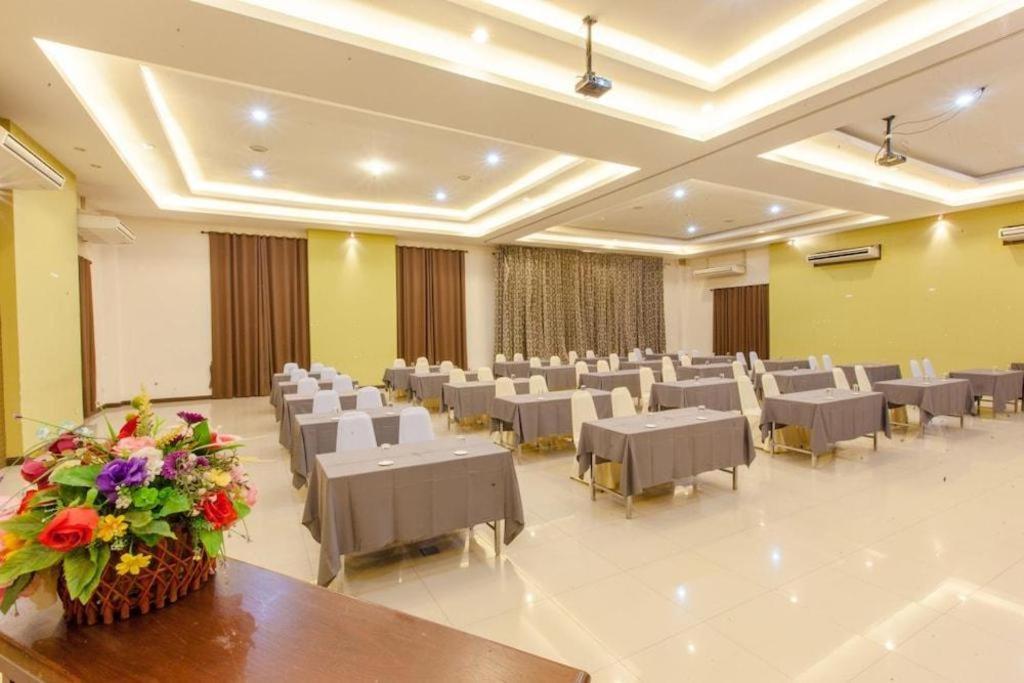 Varee Valley Resort And Restaurant コーンケーン エクステリア 写真