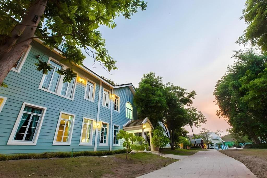 Varee Valley Resort And Restaurant コーンケーン エクステリア 写真