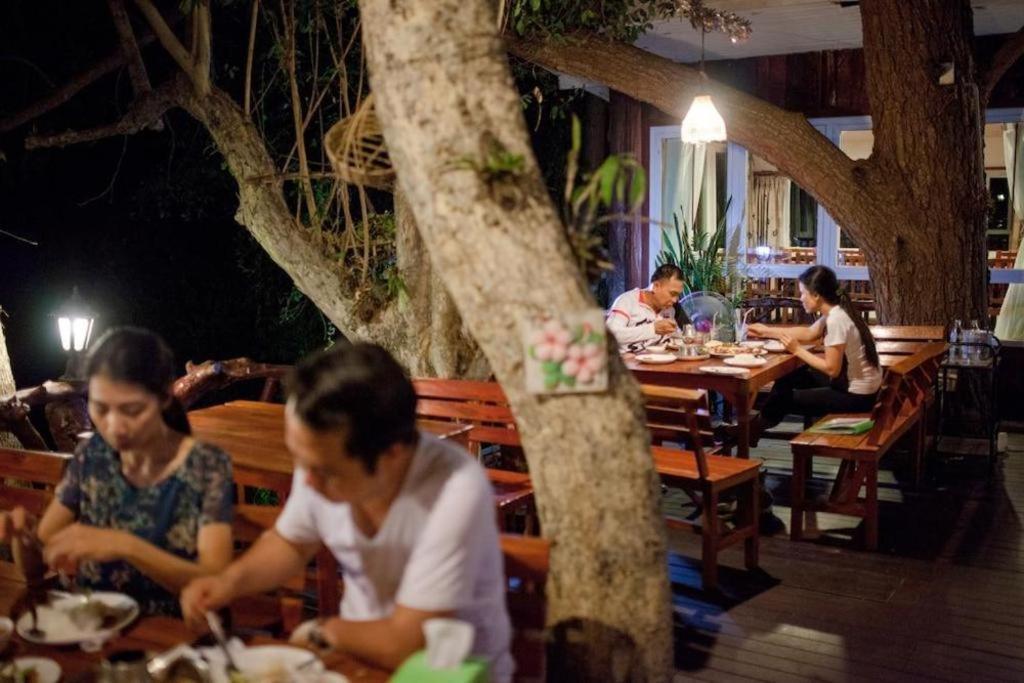 Varee Valley Resort And Restaurant コーンケーン エクステリア 写真